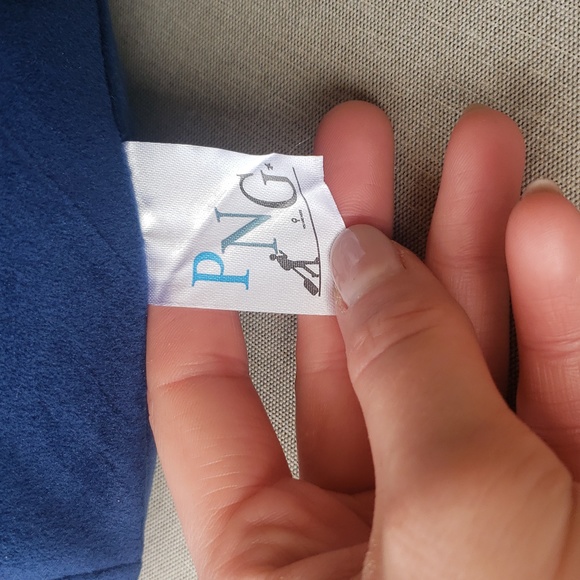 PNG neck pillow - Picture 7 of 9